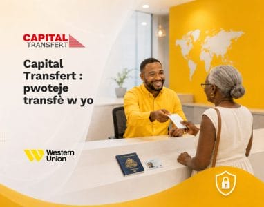 Femme faisant une transaction de transfert d'argent à un bureau Capital Transfert